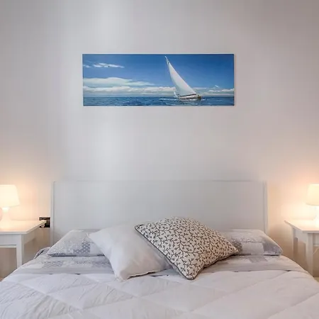 Mihaela - Charme Near The Station * Trieste