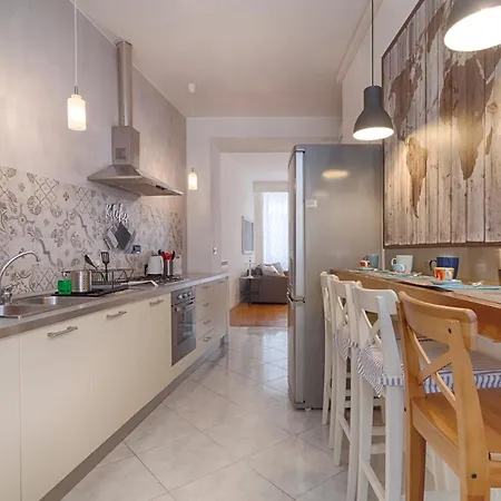 Διαμέρισμα Mihaela - Charme Near The Station